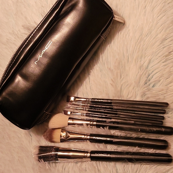 MAC Cosmetics Other - MAC make up brushes